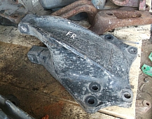 7835 кронштейн рессоры R16-14031-000 Freightliner фредлайнер