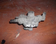 2818 Кран быстрого растормаживания 12 bar 9735000280 Mercedes DAF Мерседес Даф