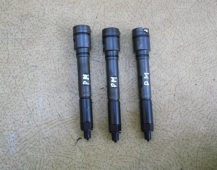 10033 форсунка топливная Рено Магнум KBAL137P28 	5010284955 5010437223 5001866021