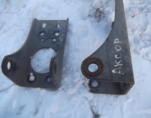 3621 кронштейн амортизатора Mercedes  Axore