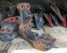 7554 Кронштейн V-образной тяги к раме 41013778, 41022893 Iveco Stralis ивеко