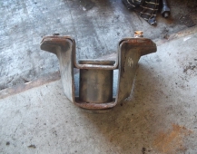 4669 кронштейн рессоры А 6733200475 Mercedes Benz 814