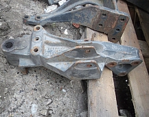 8055 кронштейн передней рессоры задний DAF