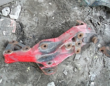 8025 Кронштейн крепления передней рессоры задний левый 1076908, 3172500 Volvo FH12 вольво