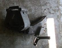 7176 Опора двигателя передняя 41272823 Iveco Euro Tech Cursor Stralis ивеко