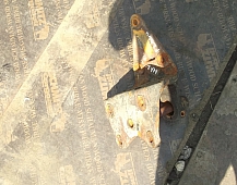 9132 кронштейн передней рессоры передний MAN F2000