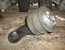 8115 подушка подвески двигателя 1469281 1469277 1475868 SCANIA