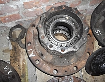 3987 ступица задняя  72924844 7179925 7179927 7181755 7178974 барабанные тормоза  IVECO Eurotech Ивеко