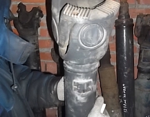 4086 карданный вал 4 отв.длина 1600 с подвесным MAN DAF VOLVO IVECO RENAULT Mercedes ман даф рено вольво ивеко мерседес