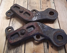 4526 Опора переднего амортизатора нижняя левая 1369354 0962024 правая 1369355 0962025 DAF