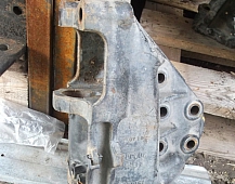 8022 Кронштейн переднего бампера правый 1511480 Scania 4 R скания