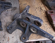 7890 Кронштейн усилителя переднего бампера правый 1368878 DAF CF даф