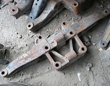 8065 кронштейн пневмо подвески задний лыжа  IVECO