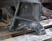 8023 Кронштейн переднего бампера левый 1525694 Scania 4 R скания