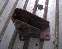 7865 Кронштейн переднего бампера правый 5010491314 Renault Magnum рено магнум