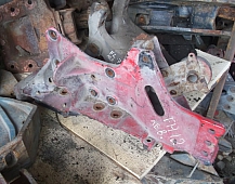 7840 Кронштейн переднего бампера левый 1076753 Volvo FH12 вольво