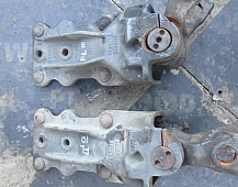 20921 кронштейн рессоры передней задний 590744 960103 серьга передней рессоры VOLVO FL10