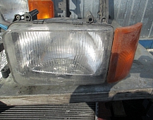 20984 фара правая  1305186 DAF95ATI