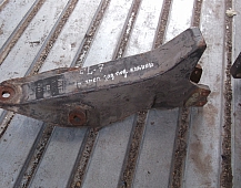 8020 кронштейн крепления задней подвески кабины VOLVO FL7