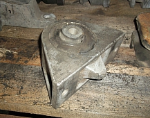 8120 ОПОРА КАБИНЫ C САЙЛЕНТБЛОКОМ 1841005000  Freightliner