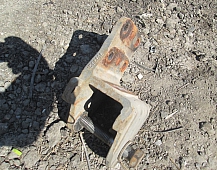 21239 24228 кронштейн передний рессоры передний 1396616 DAF