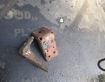 21529 опора кронштейн переднего амортизатора верхний 41028124 41271903 IVECO STRALIS