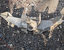 21130 кронштейн пневморессоры ЗАДНИЙ ПРАВЫЙ VOLVO FL10  1605033