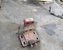 21516 кронштейн торсиона кабины правый 504002464 IVECO STRALIS