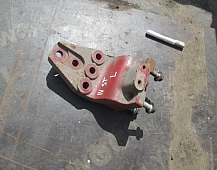 21515 кронштейн торсиона левый 504001759 IVECO STRALIS