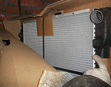 6893 радиатор системы охлаждения 9705000403 569xx42 Mercedes Atego новый