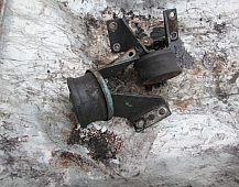 22560 1103397 1100734 кронштейн подвески двигателя передние левый и правый DSC1123 SCANIA 113 скания113