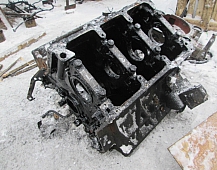 22600 5410102105  блок цилиндров двигателя OM501 Mercedes Actros