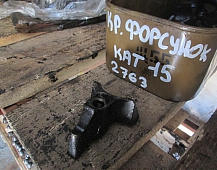 22763 держатель скоба топливной форсунки CAT15