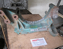 23284 Кронштейн генератора Volvo вольво 20450803 20713793