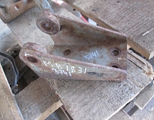 23741 кронштейн заднего амортизатора верхний мерседес  Mercedes 1831