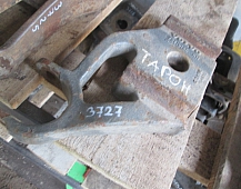 23727 кронштейн  переднего амортизатора нижний правый вольво Volvo FH12 FM12 FM9 20410186