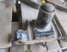 23746 кронштейн переднего амортизатора нижний правый фредлайнер Freightliner 1615214000