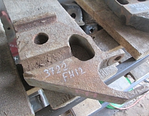 23722 кронштейн переднего амортизатора нижний вольво Volvo FH12