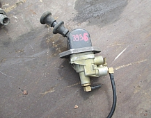 23936 0034307381 Кран ручного тормоза  Mercedes actros 2001