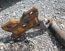 23677 кронштейн заднего амортизатора правый рено Renault Magnum 5010294806