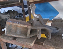 24138 9433234684 Кронштейн крепления переднего стабилизатора левый  Mercedes  AXOR мерседес