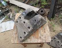 24187  104780  кронштейн подвески кабины ST Стерлинг