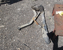 24130 9428901746 Кронштейн кабины задний в сборе Mercedes Actros 2001