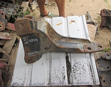 24249 Кронштейн передней рессоры Рено Магнум 5600201599 5600200571