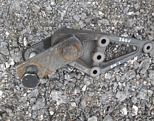 23641 Кронштейн крепления передней рессоры renault magnum 629762 5010629764