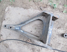 24017 Кронштейны торсиона кабины правый мерседес  Mercedes 9423170101