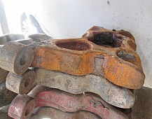 23678 кронштейн заднего амортизатора левый 5010294805 Renault Magnum