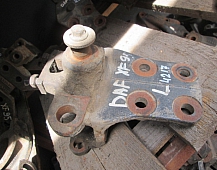 24217 КРОНШТЕЙН РЕССОРЫ ПЕРЕДНЕЙ ОСИ ПЕРЕДНИЙ ПРАВ  DAF XF 95 1361655 1396618