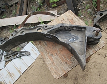 24195   R03-23716 CMI-04-400277 Кронштейн топливного бака  FREIGHTLINER фредлайнер