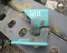 24111 Петля двери верхняя правая Mercedes Actros 9417200837